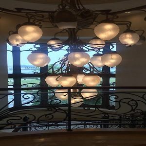 Disneyland Hotel